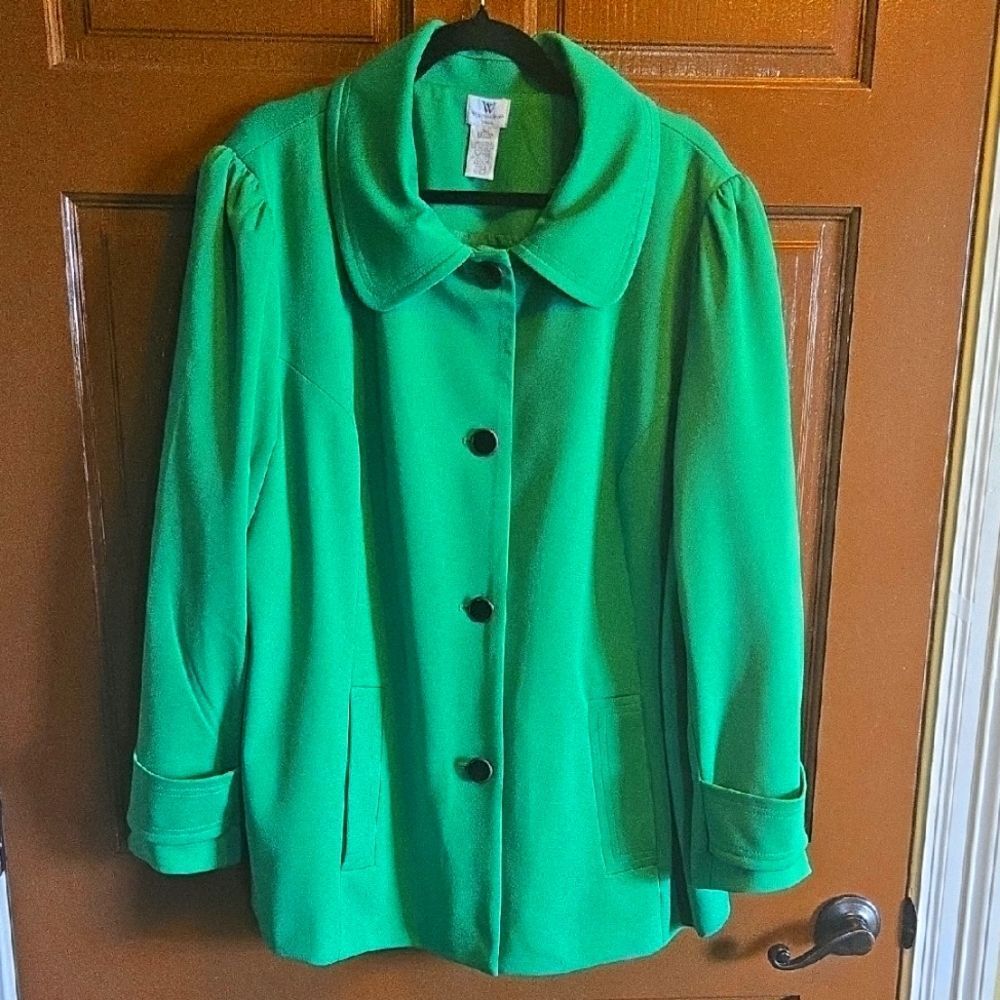 Worthington-Green pea coat with black buttons down front and band in back. Sz 3X